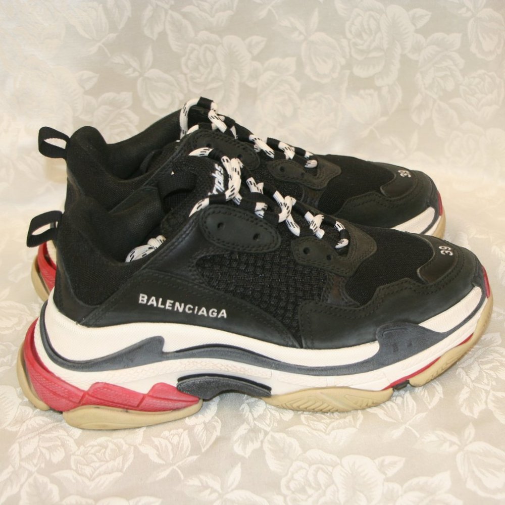Balenciaga Triple S Black-Red-Wht 39 women